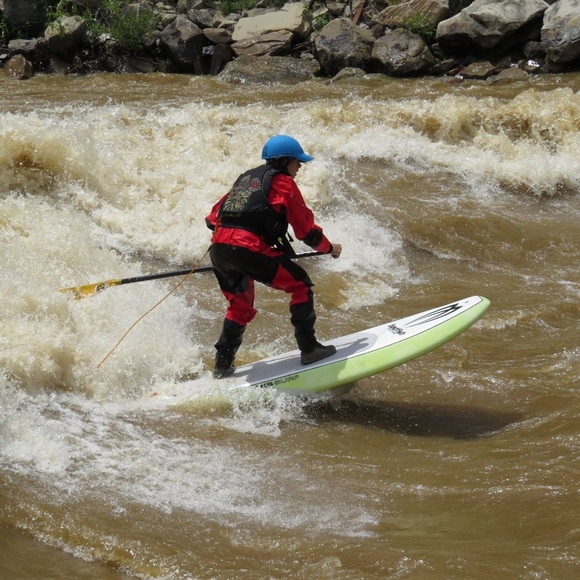 Meet your Posher, Nadia - Picture 4 of 5